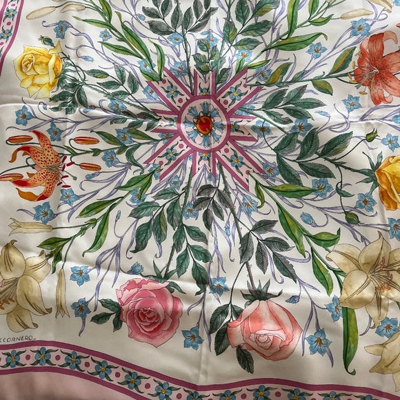 Gucci scarf - Picture 1 of 1